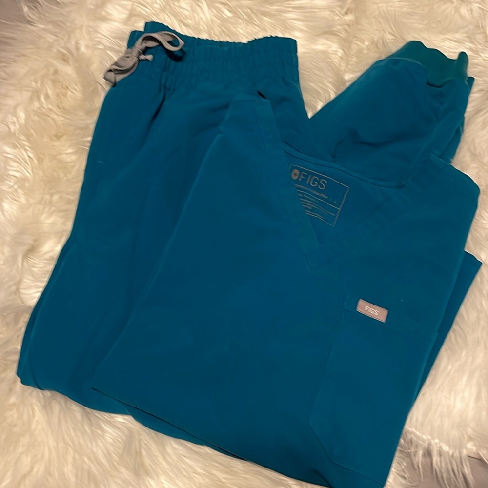 Figs Technical collection in Pacific Blue